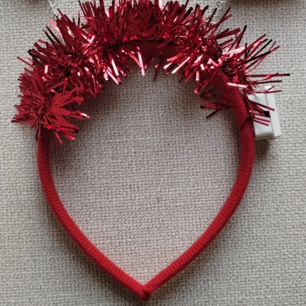 Valentine Light up Headbands with sequence Hearts 2in pack Red
